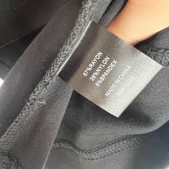 NWT Jones & Co New York Sleeveless Faux Crossover Hem Top Black Size Small S NEW - Picture 7 of 10